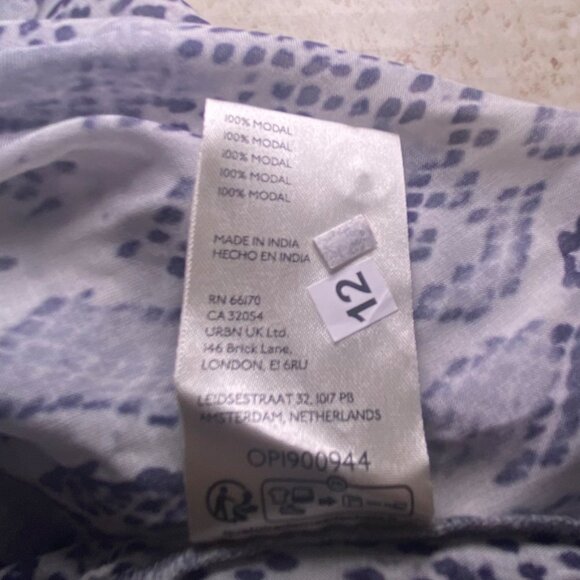 Anthropologie Pilcro Flowy Long Sleeve Lightweight Blouse Gray/White Pattern - Picture 9 of 9